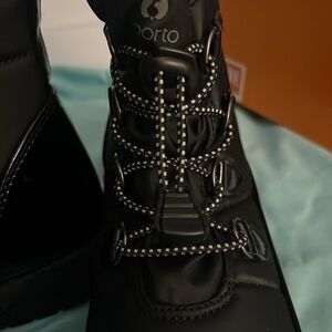 OMG perfect for colder weather a must have Black Sporto Boots keep your feet dry